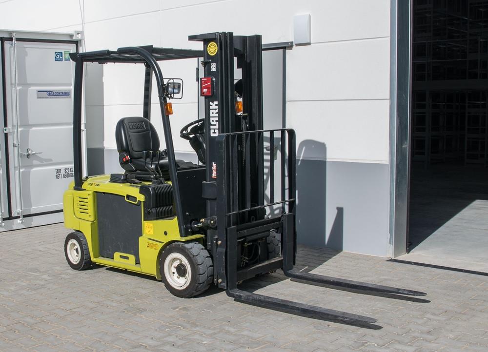forklift operation-a6a9df10fe3d448eb254e1a1d0a0e06d.jpg forklift operation